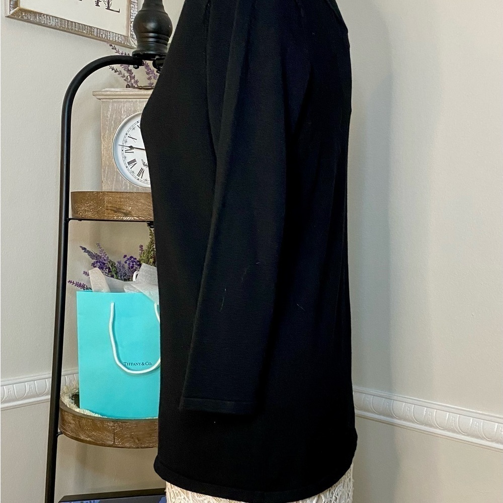 🌸Carolyn Taylor Sweater🖤 - Picture 5 of 6